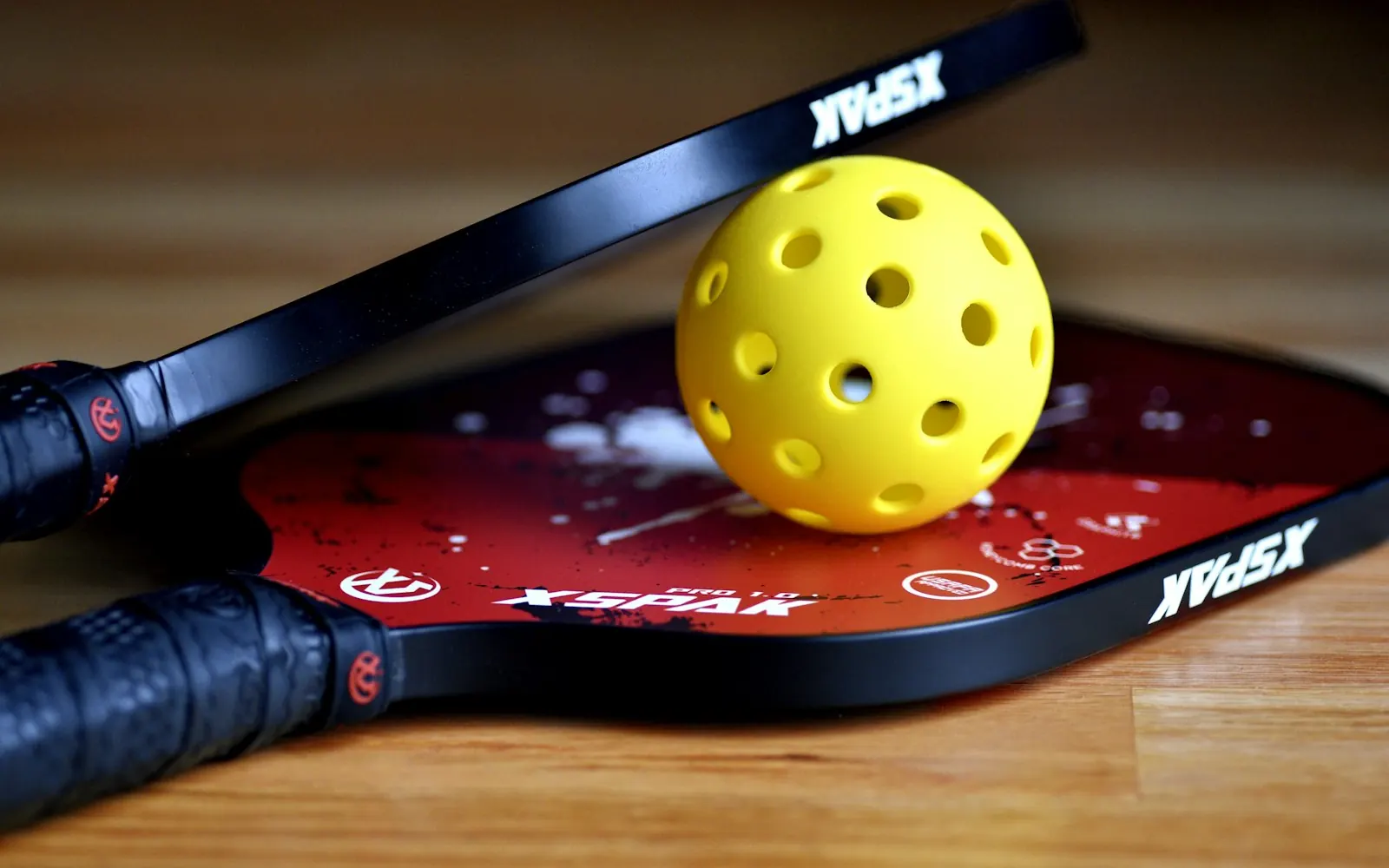 Making your paddle last: care, grip, and when to replace
