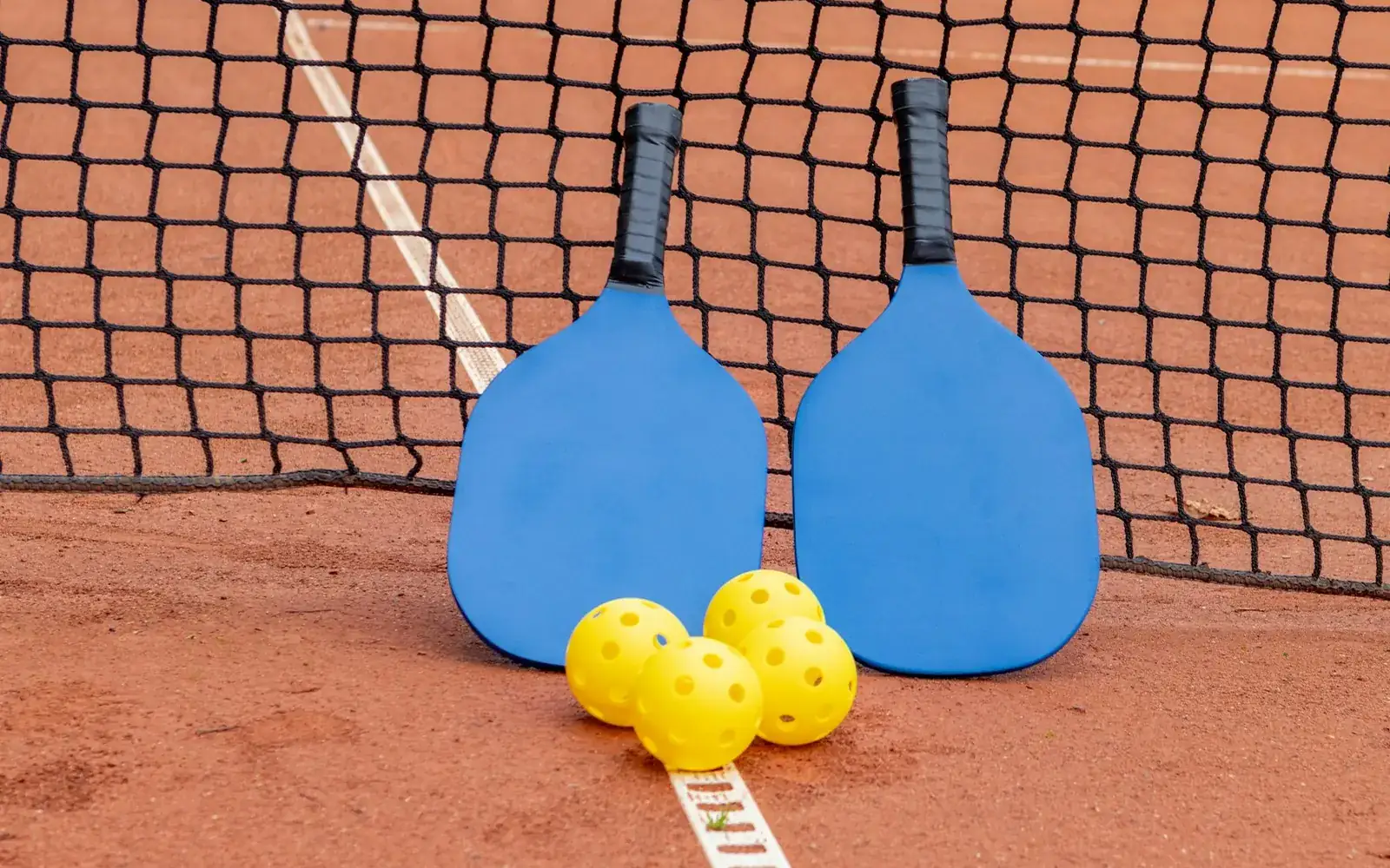 Choosing a paddle: power vs control